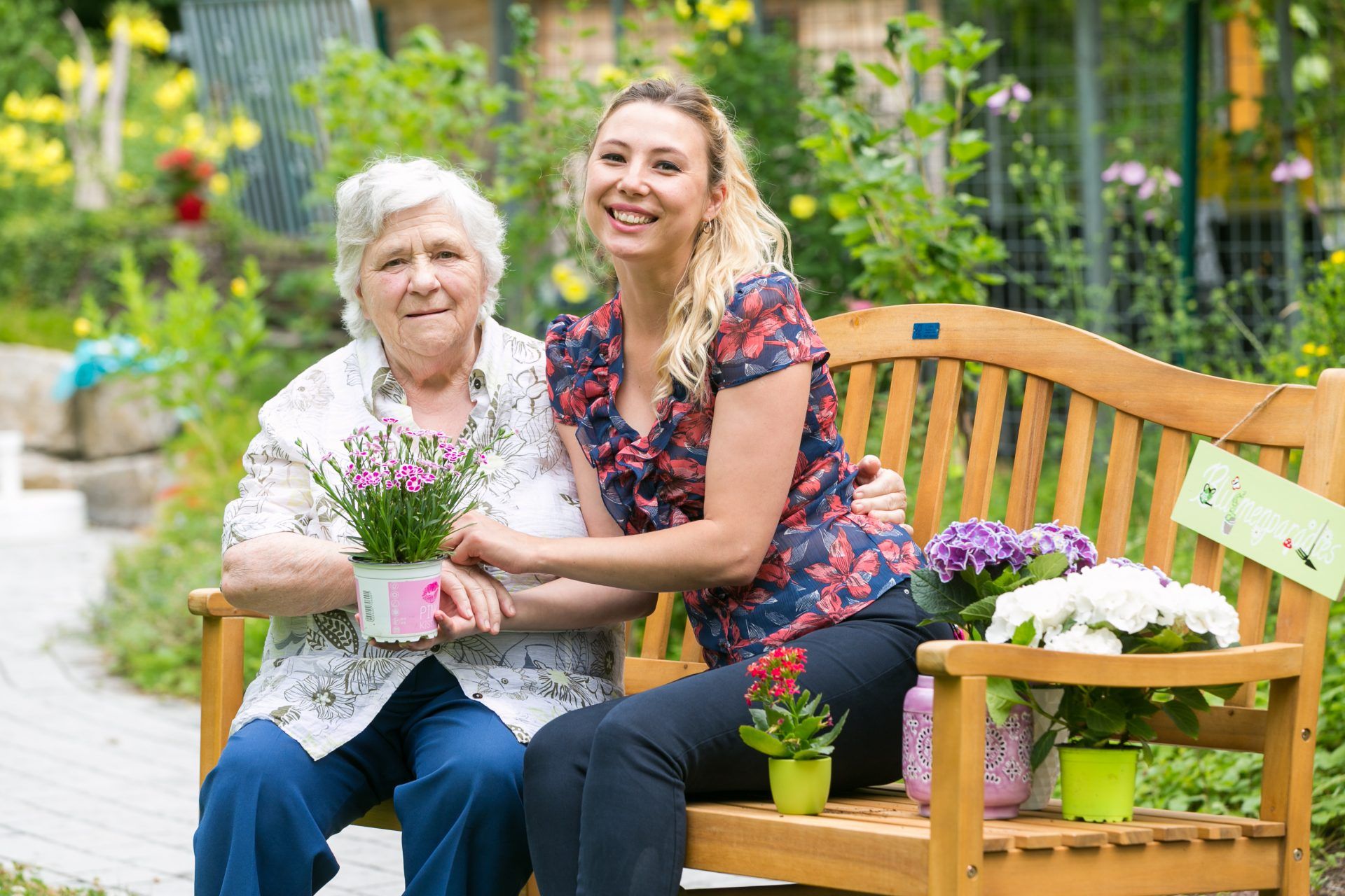 Mehr über den Artikel erfahren Demenz-Café: Beziehungsgestaltung bei Demenz