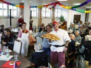 Närrisches Treiben im Haus der Betreuung und Pflege Am Deutenberg