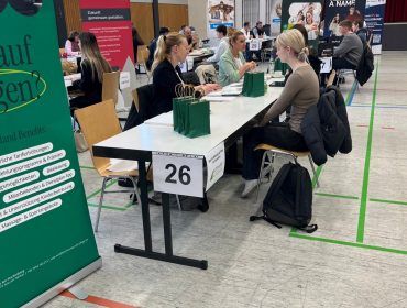 Alpenland überzeugt beim Azubi-Speed-Dating in Nagold
